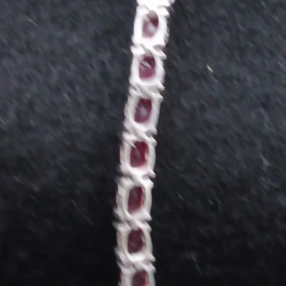 Genuine ruby tennis bracelet - Picture 7 of 15
